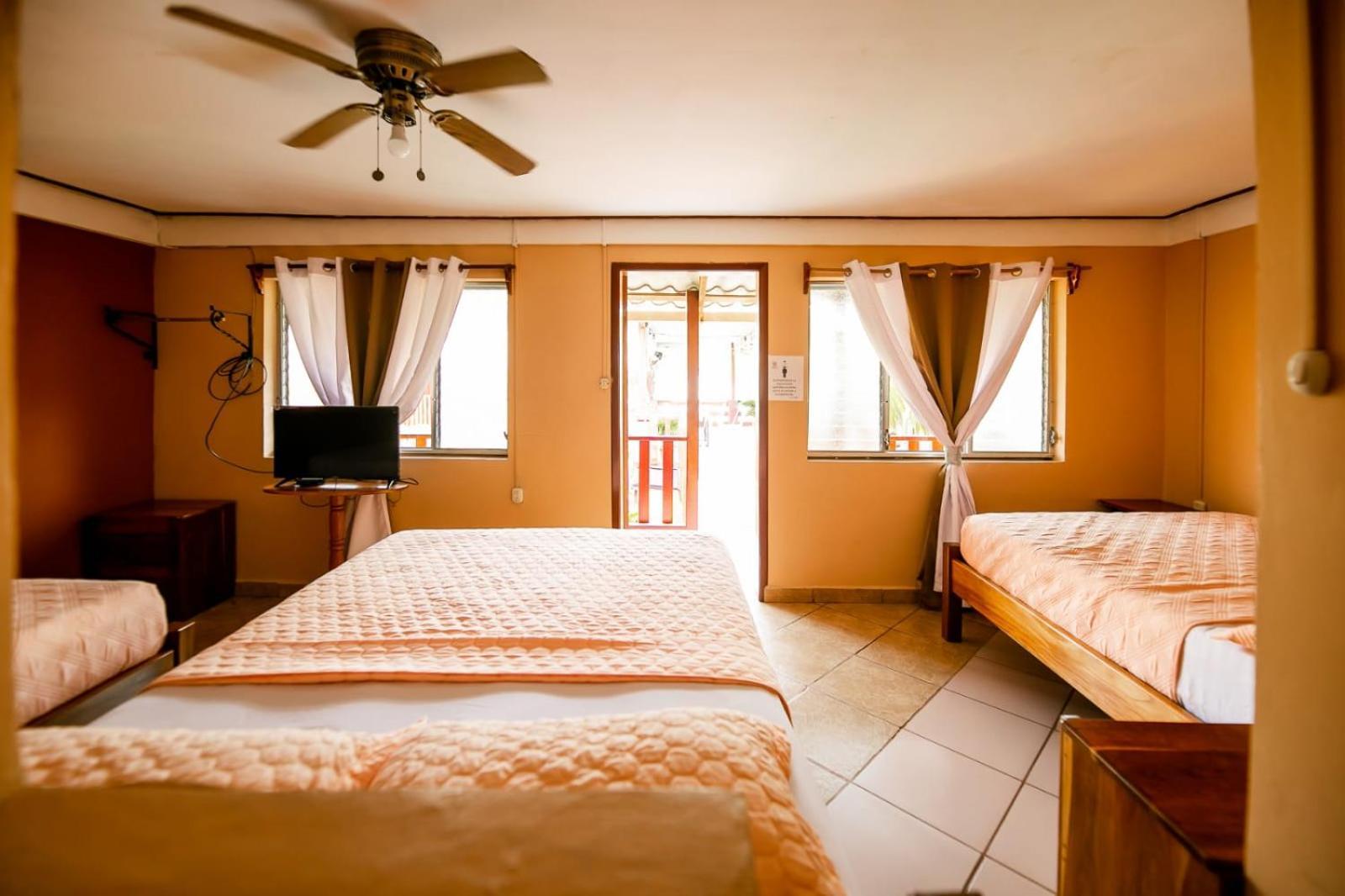 Hotel BAHÍA Tela Buitenkant foto