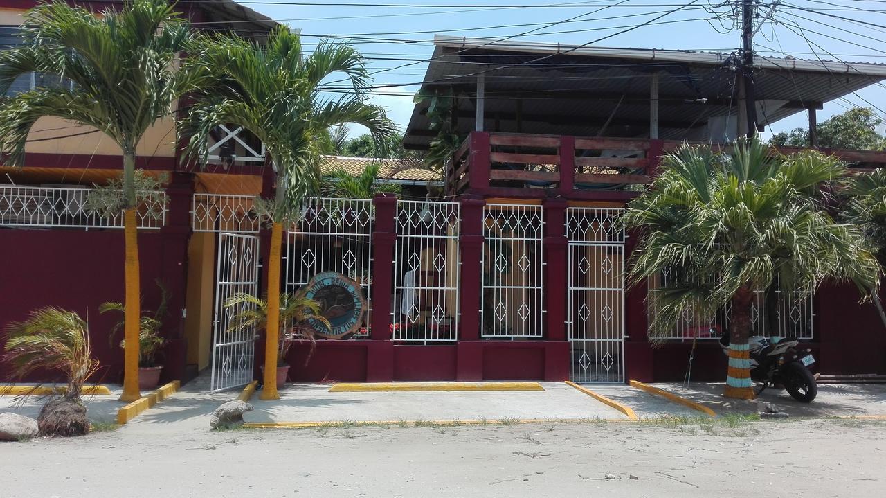 Hotel BAHÍA Tela Buitenkant foto